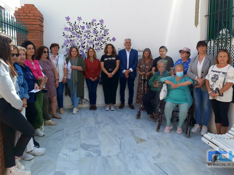 Comienzan los minutos de silencio mensuales en Chipiona por las mujeres fallecidas a causa violencia de género 