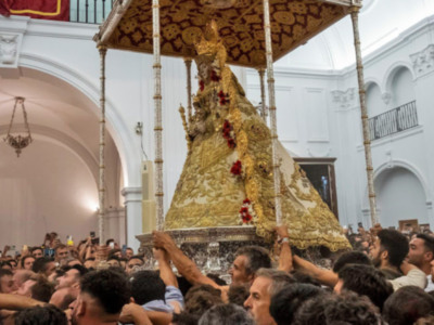 El tradicional "Salto de la reja", un año más en directo por Canal Sur
