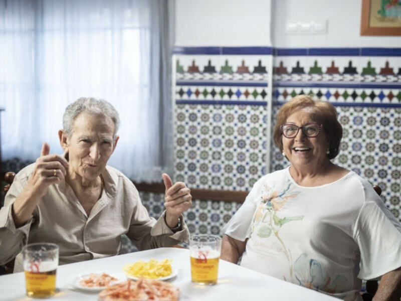 De Mairena del Aljarafe a Cannes: la historia del bar de Pepe el Mudo que tiene entre sus clientes a Kiko Veneno