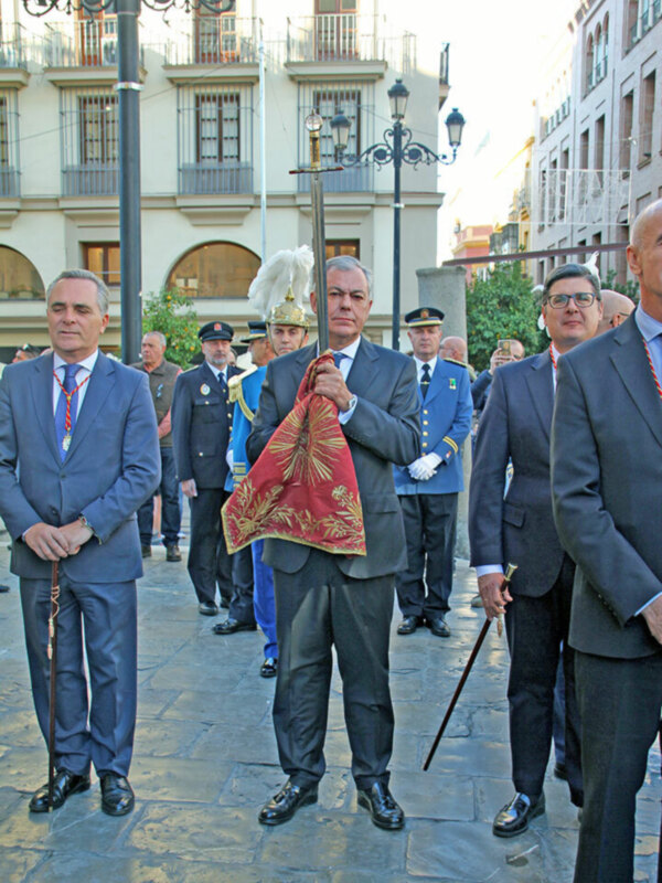 La Procesión de la Espada del Santo Patrón de Sevilla.