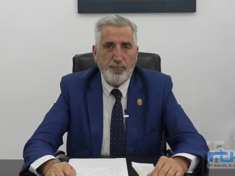 Luis Mario Aparcero desmiente que los plenos sean antidemocráticos y que tenga que hacer frente al pago de 800.000 euros de horas extra de la Policía