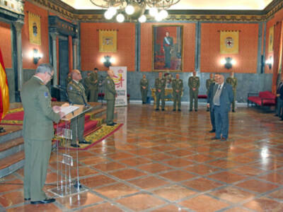 Los embajadores se unen al equipo de profesionales que ya ejercen como portavoces de la “Marca Ejercito” en Sevilla