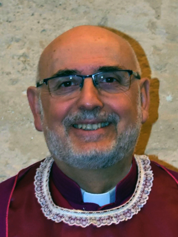 El párroco del Sagrario de la Catedral Manuel Cotrino es el nuevo apuntador de la Seo sevillana