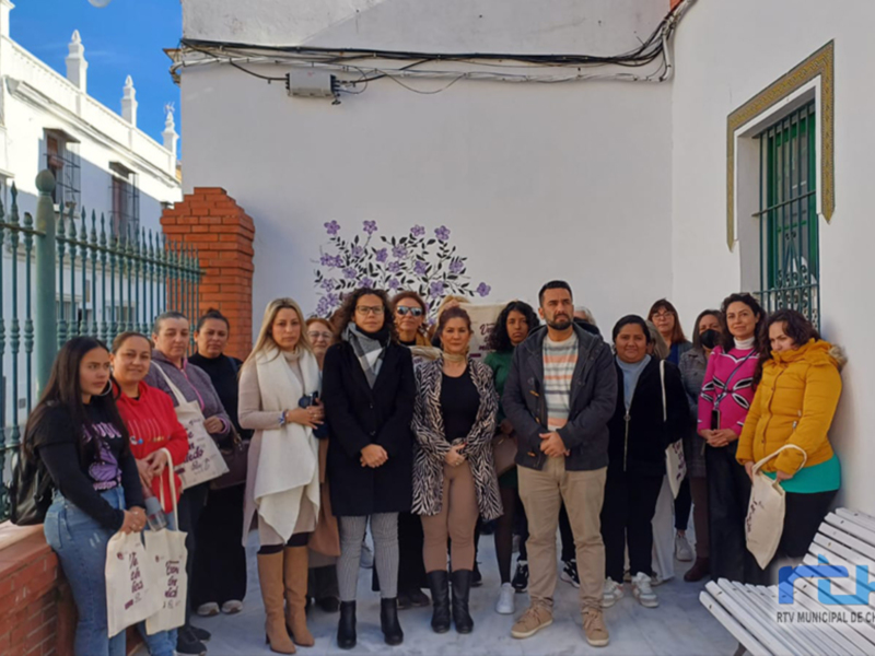 Chipiona recuerda con su minuto de silencio mensual a la mujer fallecida durante este año a causa violencia de género 