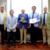 La Asociación Cultural Tradiciones Sevillanas entregó  al Ateneo de Sevilla su más alta distinción