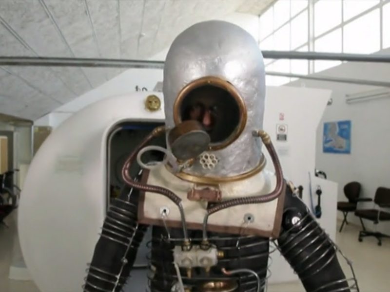 La historia del andaluz que inventó el traje espacial en "De Granada a la Luna"