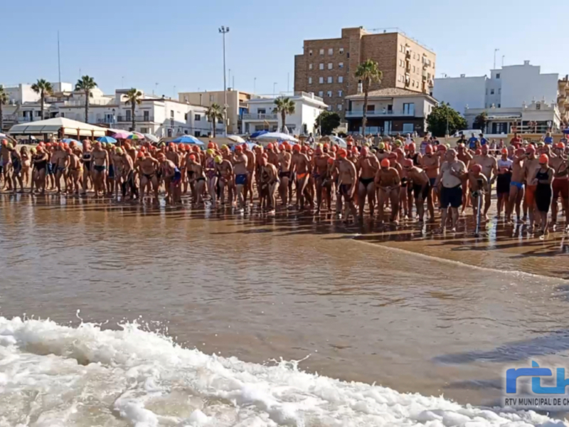 187 participantes en una Travesía a nado Picoco-Playa de Regla en la que vence Marcos Sánchez con Fátima Souissi como primera fémina