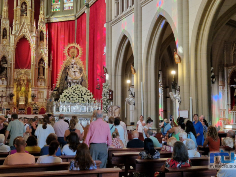 Veneración a la Virgen de Regla por los 70 años de su coronación canóniga en el día de inauguración de la Fiestas Patronales