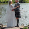 El kilt, conocido popularmente como falda escocesa, es la prenda más típica de Escocia e Irlanda. Consiste en una falda que forma parte de la ropa . 