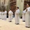 "Once Nuevos Diáconos son Ordenados en la Catedral de Sevilla en una Ceremonia Presidida por el Arzobispo Saiz Meneses" 