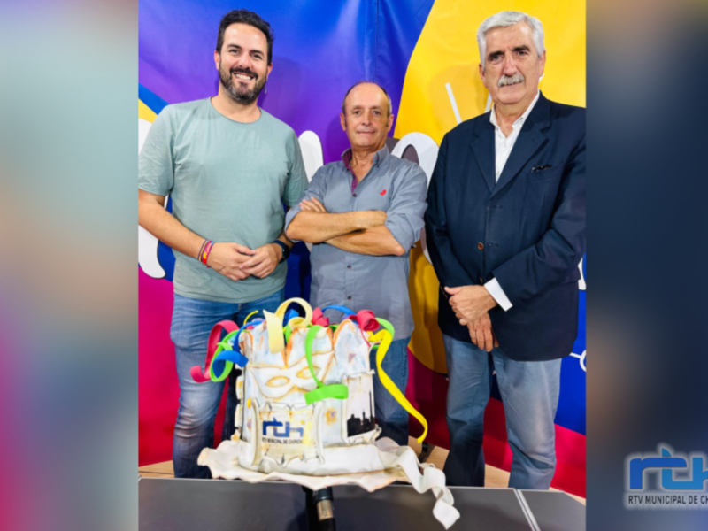El pregonero del Carnaval de Chipiona 2025 Juan Carlos Sáenz “es mi forma de homenajear estos 40 años de radio y de carnaval”