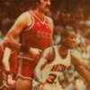 Como aquí hay muchos que le gusta el baloncesto os recuerdo que hoy es el 67 cumpletacos del tío que va de rojo por fuera