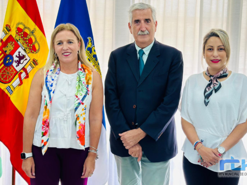 La Delegada Territorial de Salud de la Junta de Andalucía visita Chipiona para conocer y analizar la situación sanitaria de la localidad 