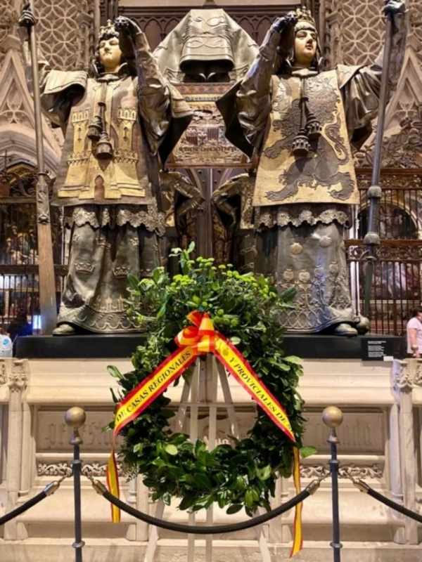 Te Deum y homenaje a Cristóbal Colón marcan la celebración del Día de la Hispanidad en la Catedral de Sevilla.
