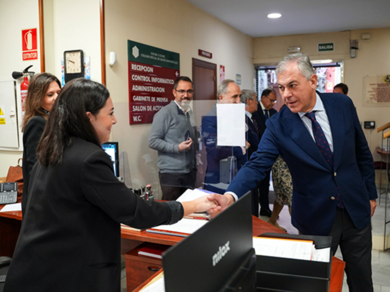 Asesoría laboral gratuita en Sevilla: convenio entre el Ayuntamiento y Graduados Sociales
