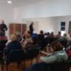 El taller ‘Mayores En La Onda’ de Radio Chipiona y EMA-RTV concluirá mañana con la grabación de un programa en el salón de plenos