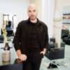 Manu Aroa inaugura su propio estudio de peluquería en Sevilla