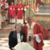 El sr. arzobispo d. José Ángel Saiz, en nombre de su santidad el papa Francisco, entrega la medalla "Pro Ecclesia et Pontifice" a Guadalupe Salas