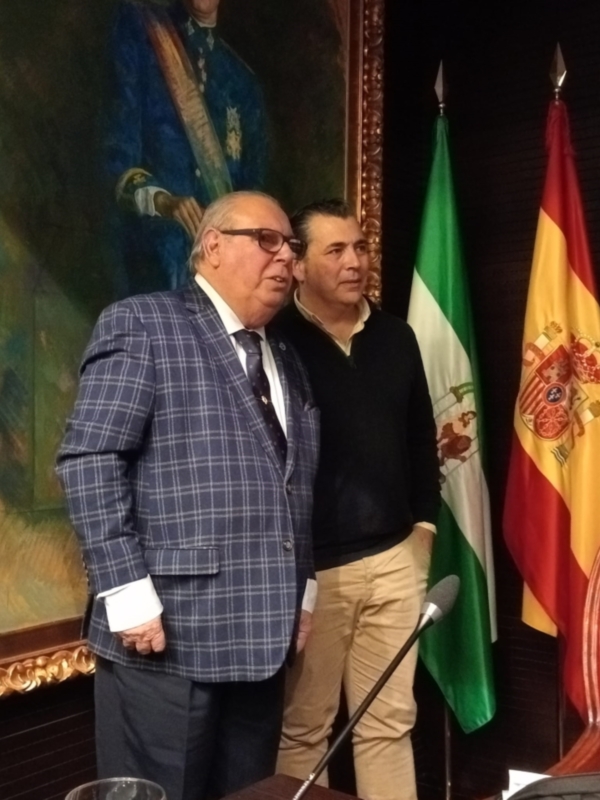 Triana Vive su Fe: Éxito en la Presentación del Ciclo Cofrade