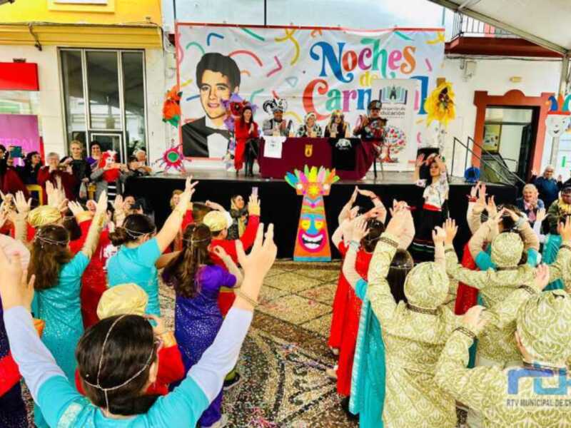 El carnaval infantil de Chipiona se convierte en protagonista absoluto de la mañana de hoy viernes 