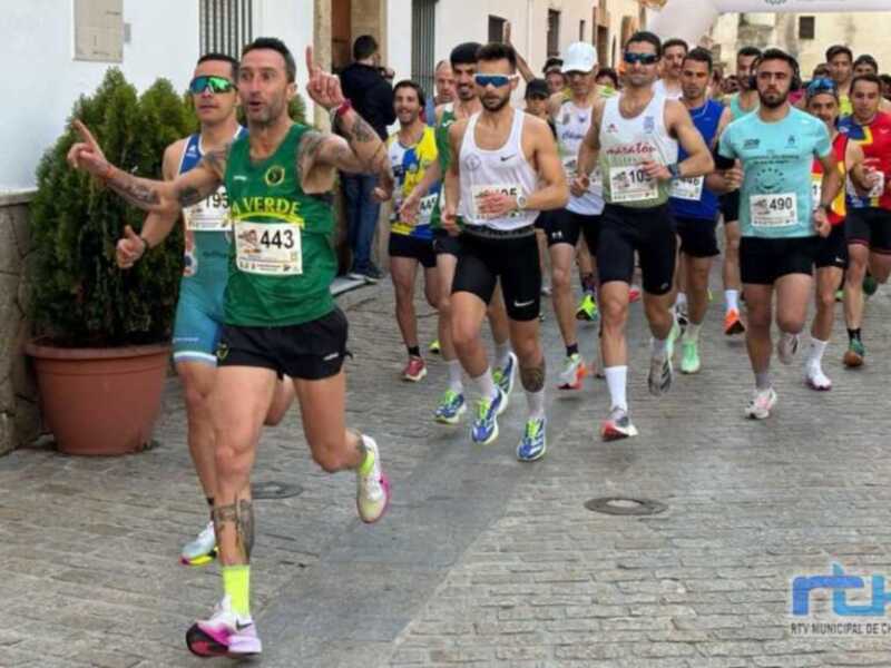 Casi medio millar participantes en la histórica Media Maratón Costa de la Luz 