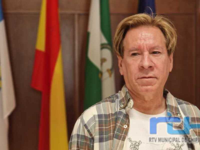 Santiago Escalante presenta hoy en el Foro Costus su libro ‘La movida inédita’ y el proyecto de serie y documental sobre esta época