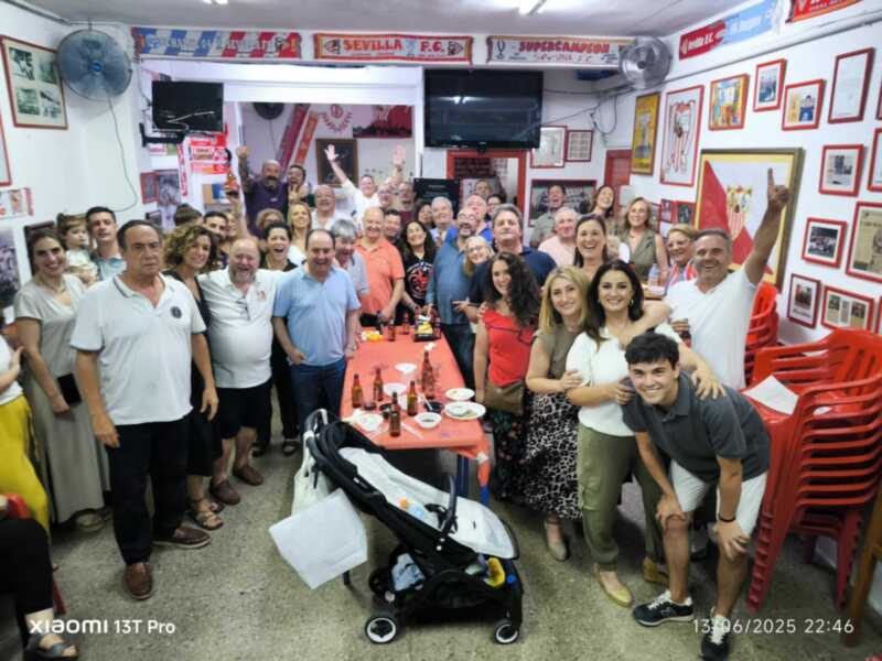 Reunión anual en laPeña sevillista Sentimiento Rojiblanco