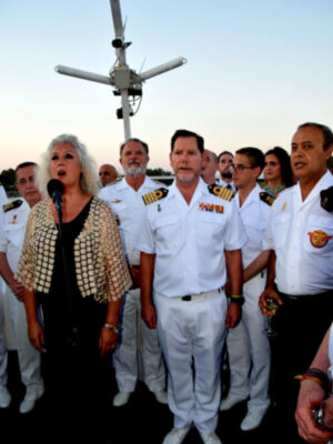 Celebración de la Virgen del Carmen en Sevilla: Fe, Tradición y Hermandad a Bordo del “Luna de Sevilla”