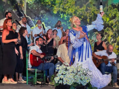 Charo Ferreira Reina del famoso vino Moscatel de Chipiona