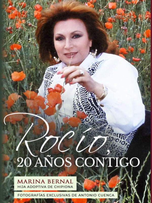 Rocio, 20 años contigo. Marina Bernal, hija adoptiva de Chipiona. Fotografías exclusivas de Antonio Cuenca.