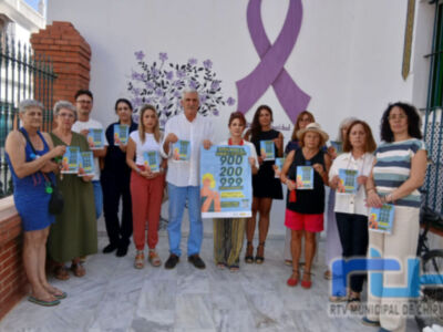 Chipiona recuerda con un minuto de silencio a las 24 mujeres fallecidas en lo que va de año a causa violencia de género