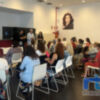 Casi una treintena de participantes en el taller gratuito de arte floral que se imparte hoy y mañana en Chipiona