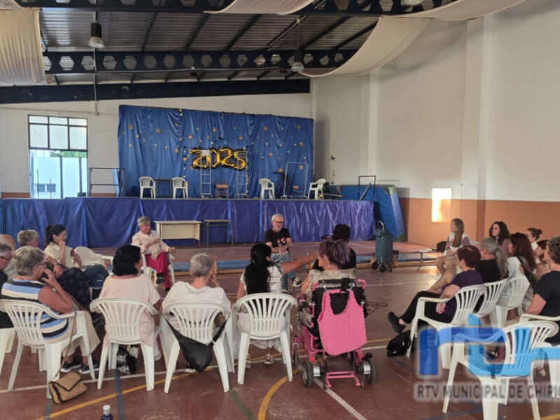 En marcha la tercera edición del taller de teatro e interpretación ante la cámara de Nuevo Ateneo de Chipiona en el que participan 27 personas