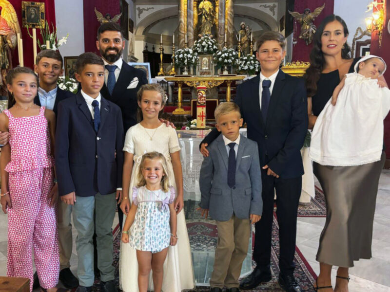 La familia formada por Israel y María de Nazaret con sus 8 hijos, serán enviados por la Iglesia de Chipiona, a Australia como familia en misión para evangelizar