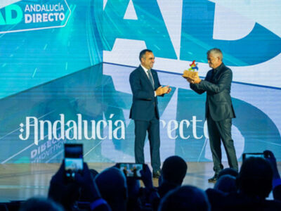 Modesto Barragán y el equipo de "Andalucía Directo" reciben con satisfacción el Premio Turismo de Granada 2025