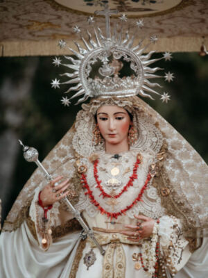 Peñaflor inaugura su I Feria de Antigüedades y Artesanía: un homenaje vivo a la tradición y la cultura local