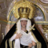  La Virgen de la Esperanza se viste de luto por los fieles difuntos de Alcalá del Río