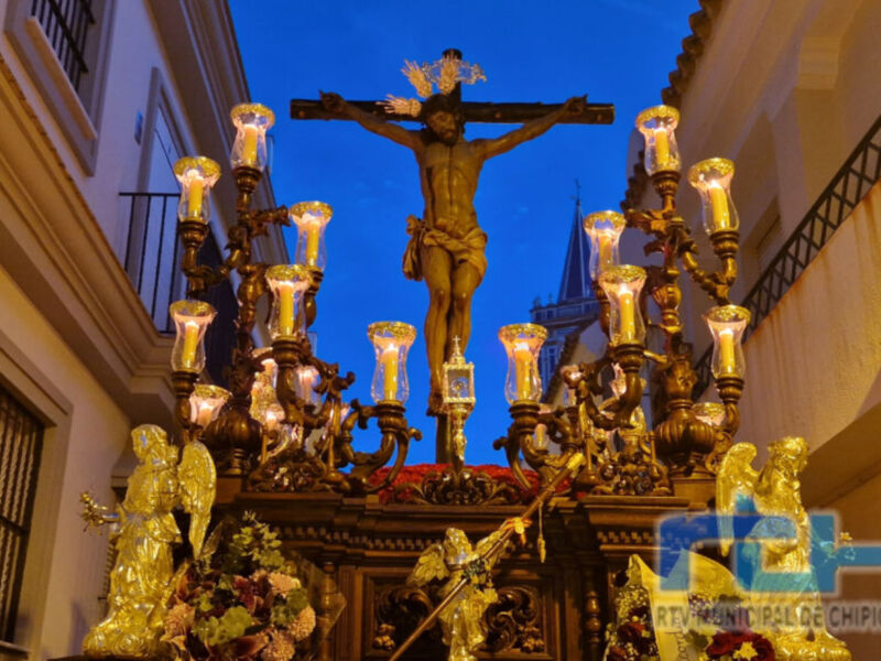 El Cristo de las Misericordias realizó su salida procesional del 1 de noviembre dentro de los actos conmemorativos de esta fecha que continúan mañana