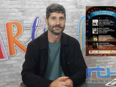 Tano Guzmán anima a disfrutar de la programación del Festival de Teatro Federico Oliver Crespo que comienza hoy en Chipiona