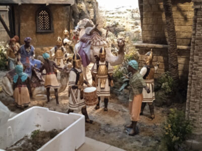 La calle Sierpes de Sevilla acoge un Belén de referencia con la nueva propuesta artística de Silvio Torilo