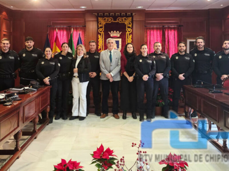 Nueve nuevos agentes se incorporan a la Policía Local de Chipiona tras completar su formación y tomar posesión de sus cargos