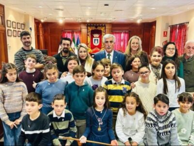Chipiona conmemora el Día de la Constitución con el tradicional Pleno Infantil y el Día de la Bandera de Andalucía