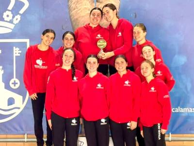 Pleno del Club Natación Sincro Sevilla en el Campeonato de Andalucía júnior de invierno
