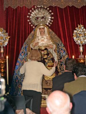  Carlos Valera emociona a Triana con un pregón de profunda memoria cofrade