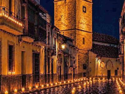 Alcalá del Río se ilumina para reivindicar su patrimonio histórico y cultural 