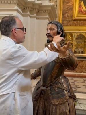 Así se prepara la Catedral de Sevilla para la procesión del Corpus Christi