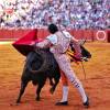 Morante abre la Puerta del Príncipe en la corrida del Corpus de Sevilla