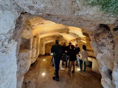 Peñaflor se viste de historia bajo la luz de más de 3.500 velas