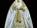 María Santísima de la Esperanza, ataviada para el tiempo estival 