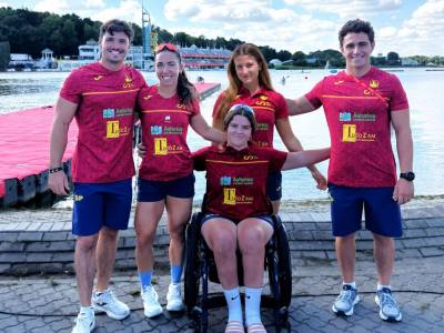 Quinteto del Náutico Sevilla en el Mundial de sprint olímpico y paracanoa